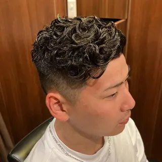 パーマ BroTokyo Barbershop 銀座店所属・大河 たいがのヘアスタイル