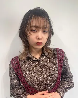 セミロング ブリーチ/ウルフ ハッシュカット/石山のヘアスタイル