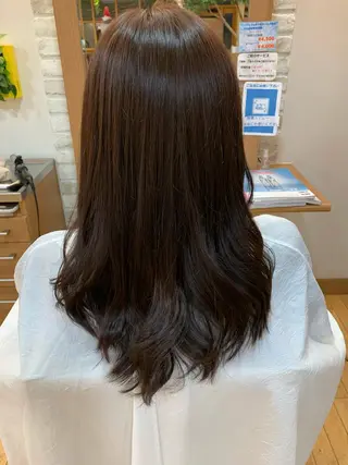 ロング 中川 莉玖のヘアスタイル
