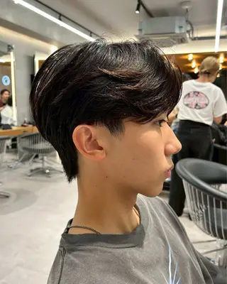 ショート パーマ メンズ nico TOKYO所属・ニュアンス/ センターパート/イノのヘアスタイル