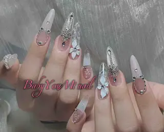 ネイル 相沢 さやかのネイルデザイン