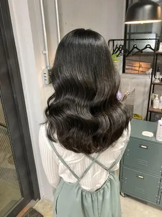 ミディアム 新井 広樹のヘアスタイル