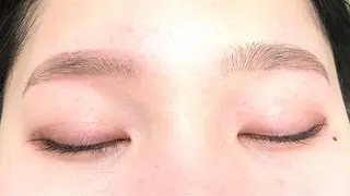 アイブロウ エテ ユヌの眉毛・アイブロウイメージ