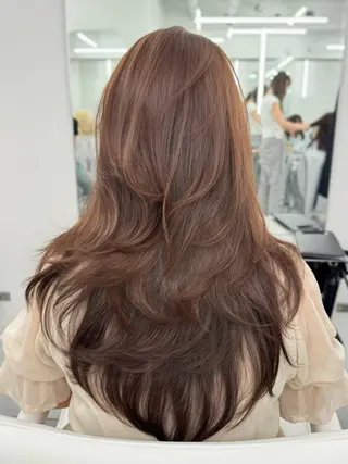 ロング カラー 顔まわりの神様✨ 透明感カラー藤嶋秀幸のヘアスタイル