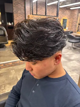 メンズ フェザーパーマ職人 🪽yutoのヘアスタイル