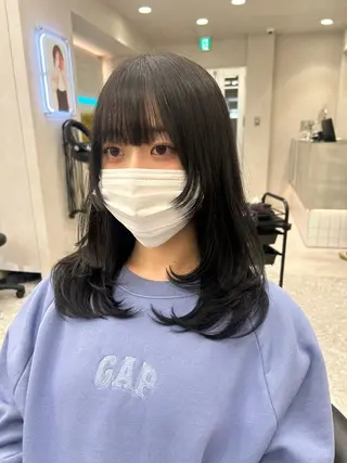 ミディアム カラー ヘアアレンジ fumika🎀 ベージュのヘアスタイル