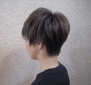 ショート カラー 菅村 勇亮のヘアスタイル