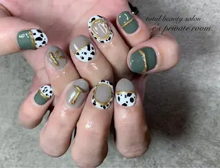 ネイル LAVISH nail salonのネイルデザイン