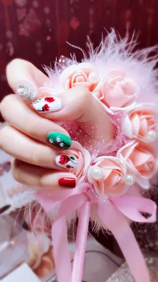 ネイル 佐藤 澄江のネイルデザイン