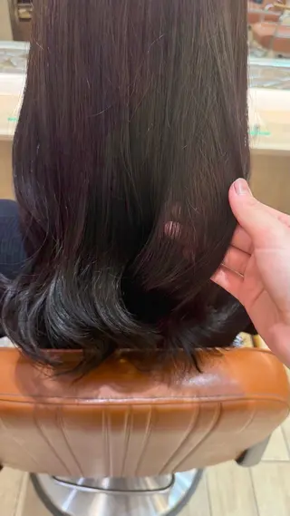 ミディアム 緑川 莉緒のヘアスタイル