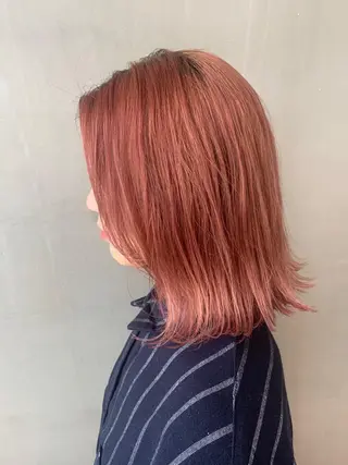 ミディアム カラー SALOWIN梅田茶屋町店所属・ウルフレイヤーカット /チヒロのヘアスタイル