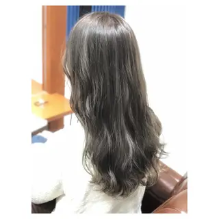 ロング biscohair 髪にドラマを。のヘアスタイル