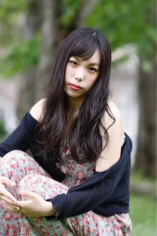 ロング パーマ ジェム　ラ　プレゼンス所属・横山 ひかりのヘアスタイル