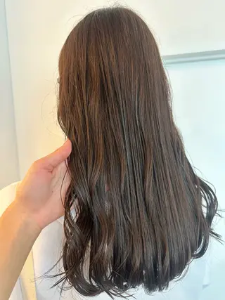 ロング オノ アイラのヘアスタイル