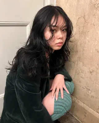 セミロング カラー hen所属・心斎橋/レイヤー/ ブリーチ/モエのヘアスタイル