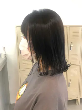 ミディアム カラー 古屋 花織のヘアスタイル