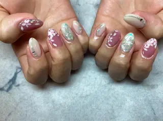 ネイル ネイルリボン 受付スタッフのネイルデザイン