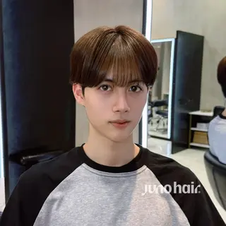 メンズ 韓国レイヤー🪽 無重力パーマナツキのヘアスタイル