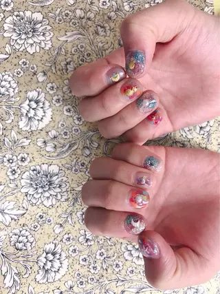 ネイル 指名支持率NO.1 スタイリストのヘアスタイル