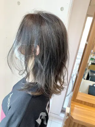 セミロング カラー パーマ 白髪ぼかしハイライト 柳川拓哉のヘアスタイル