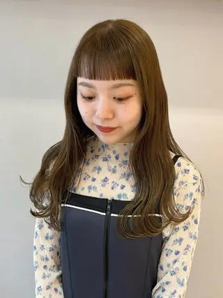 ミディアム カラー オリーブ/縮毛♡ Natsuno🩰のヘアスタイル