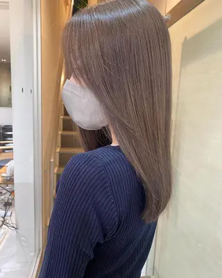 セミロング カラー 顔まわりカラー特化 赤津百合絵のヘアスタイル