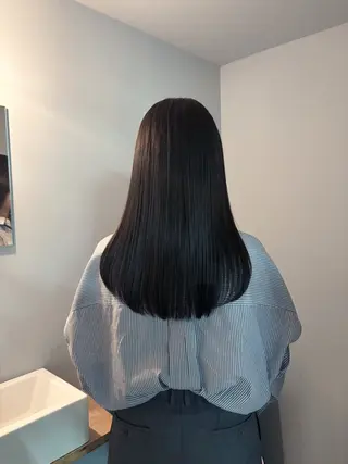 セミロング ハイトーン/縮毛 矯正/いぶきのヘアスタイル