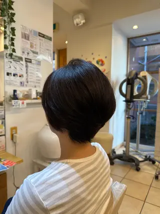 ショート 中野 亮のヘアスタイル