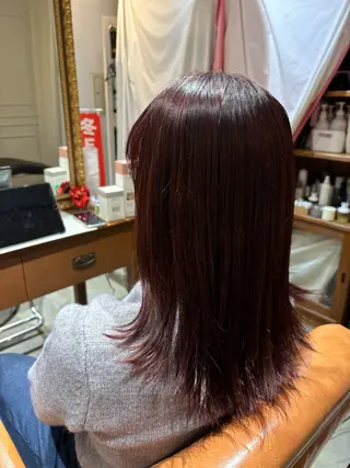 セミロング トリコヘアサロン 新井千智のヘアスタイル