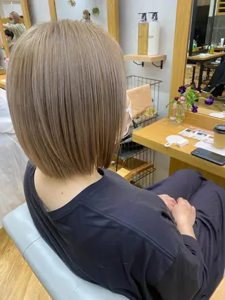 カラー 🌈今野佑哉 ショートボブブリーチのヘアスタイル