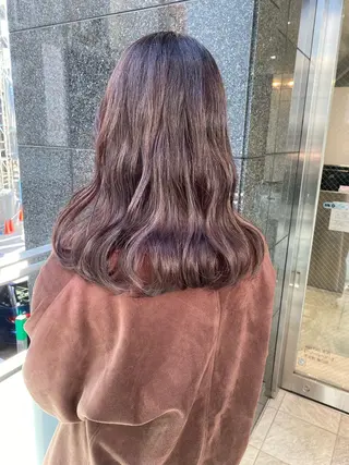 セミロング カラー オリーブ/アッシュ やわらか透明感カラーのヘアスタイル