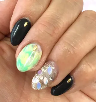 ネイル e.nail所属・和賀井 恵理のネイルデザイン