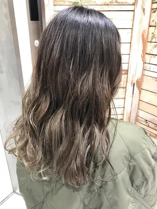 セミロング カラー 島袋 ナオユキのヘアスタイル