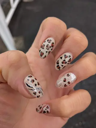 ネイル 丹エステティックサロン所属・ユウ ユウのネイルデザイン