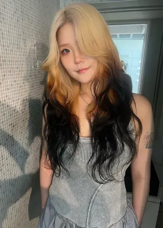 ロング 🎀ハイトーン カラー/宮澤　希🎀のヘアスタイル
