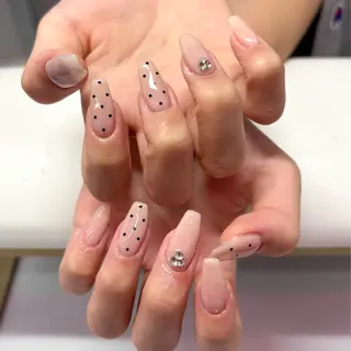 ネイル WOLTOKYO 🦋shizukuのネイルデザイン