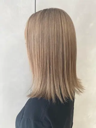ミディアム カラー M IIのヘアスタイル