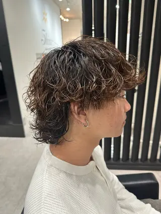 ショート パーマ メンズ ユウ🪄 パーマ指名No1のヘアスタイル