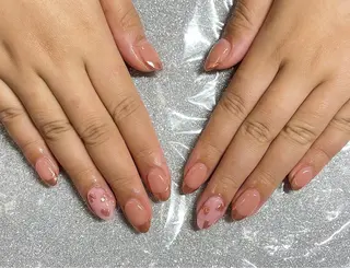 ネイル VIERU 🌈🎀💖のネイルデザイン