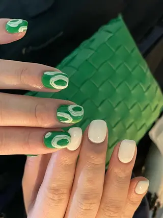 ショート m kaori𓃟のネイルデザイン