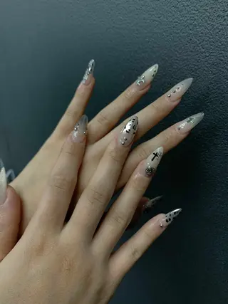 ネイル Tini ANA.CHUOのネイルデザイン