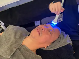 メンズ メンズフェイシャル アイブロウ・ルースのエステ・リラクイメージ