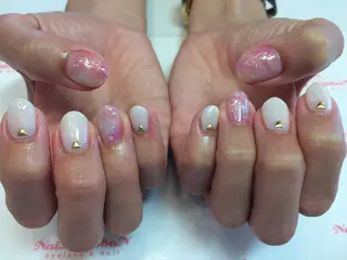 ネイル ネイルリボン 受付スタッフのネイルデザイン