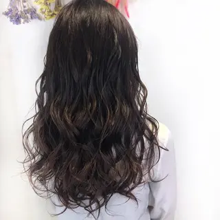 ロング カラー ベージュ/インナー カラー🤍Rieのヘアスタイル