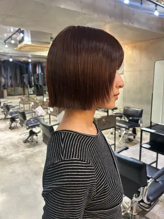 ショート 韓国ボブ/レイヤー カット/ EMIRIのヘアスタイル