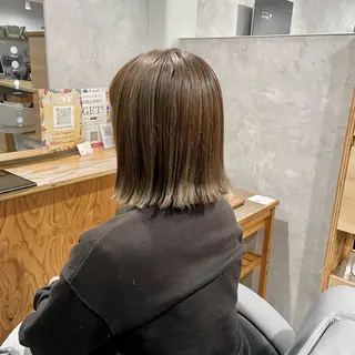 セミロング カラー 黒岩 梨沙のヘアスタイル