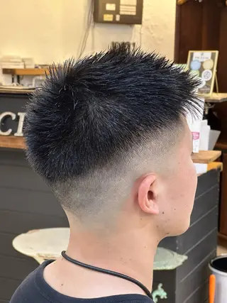 ショート メンズ スパイキー/ ピンパーマ/緑川雄也のヘアスタイル