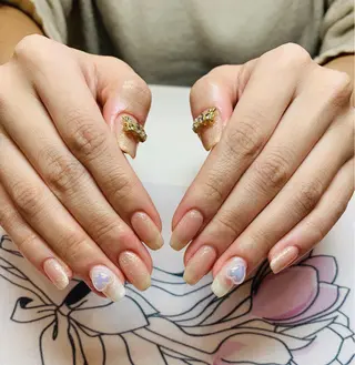 カラー ネイル Ui_Amor (パラジェル)のネイルデザイン