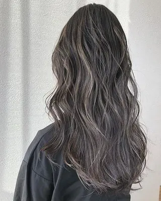 カラー 平井 あおばのヘアスタイル