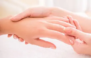 ネイル Beauty salon Ryu・ange所属・PEARL ROSE パールローズのネイルデザイン